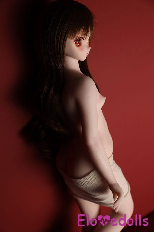 yêu búp bê gợi cảm