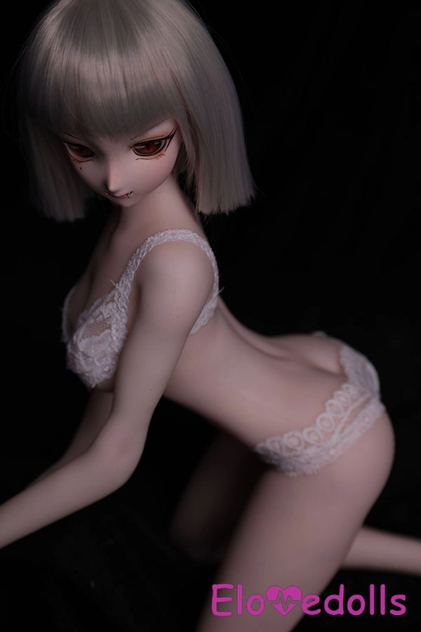 ตุ๊กตารักผมบลอนด์