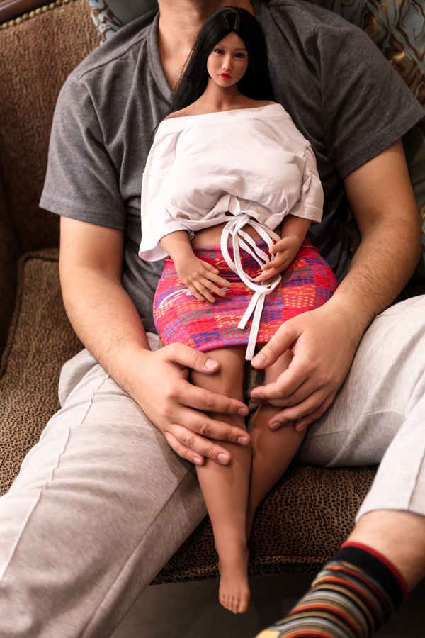 72cm D Cup TPE Voluptuous Black Amber Eyes Fantasy Sex Doll Detail View 7