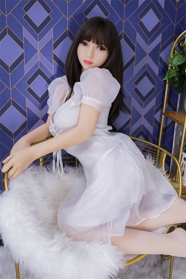 d46007 02 doll