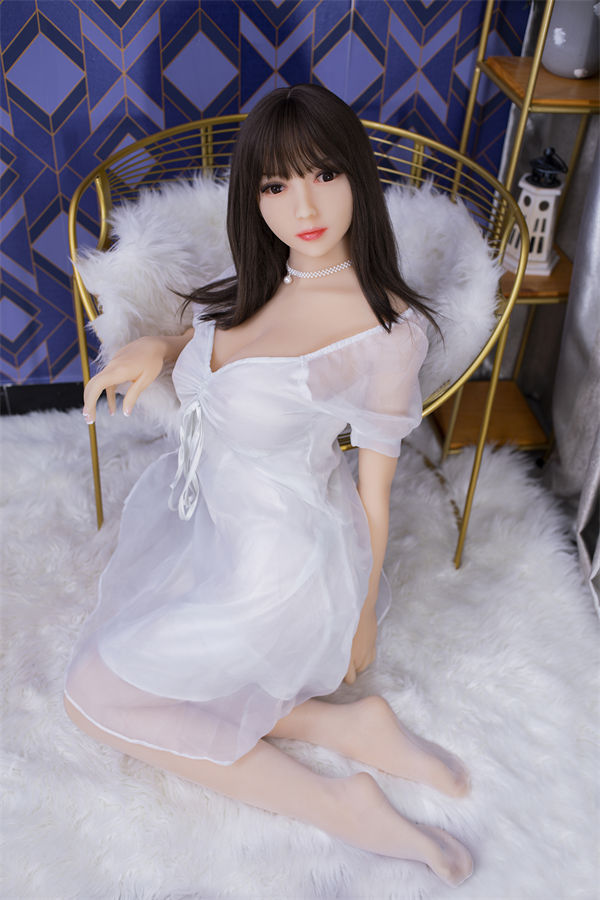 d46007 16 doll