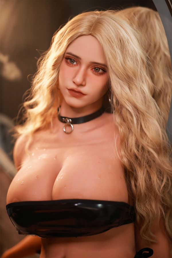 163cm H Cup TPE Amber Eyes Petite Breasts Blonde Big Booty Sex Doll Detail View 6