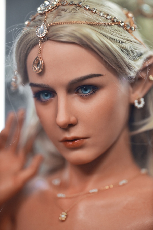 151cm C Cup Silicone Amber Eyes Blonde Thin Lips European Sex Doll Gallery 2