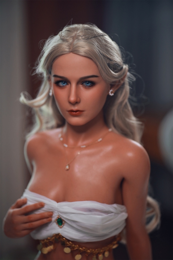 151cm C Cup Silicone Petite Breasts Blonde Amber Eyes European Sex Doll Detail View 7