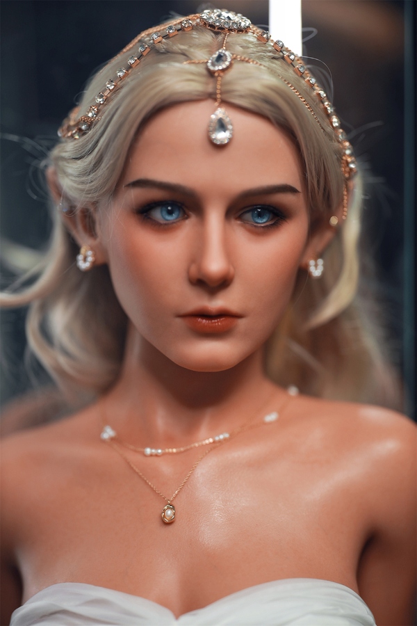 151cm C Cup Silicone Blonde Amber Eyes Petite Breasts European Sex Doll Detail View 16