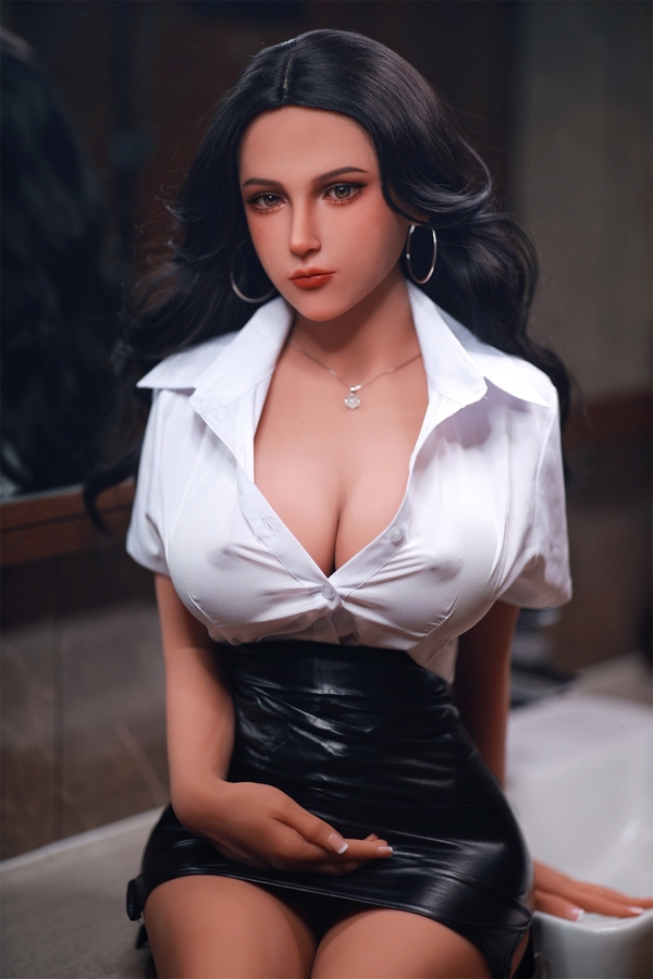 156cm D Cup TPE Petite Breasts Voluptuous Gray Eyes Sex Doll Gallery 6