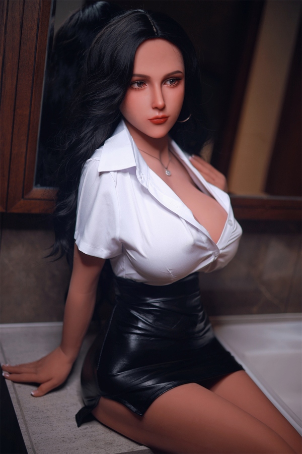 156cm D Cup TPE Voluptuous Black Glossy Lips Sex Doll Detail View 5