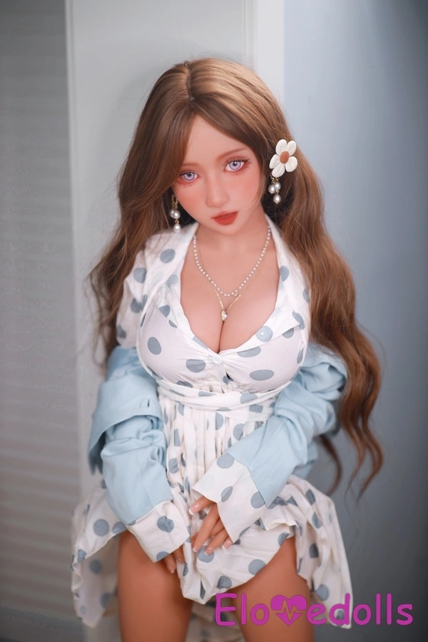 ตุ๊กตาเซ็กส์ TPE ขนาด 110 ซม. คัพ F ดวงตาสีฟ้า ขนาดหน้าอกปานกลาง ไซส์เล็ก ผลิตจากวัสดุ TPE