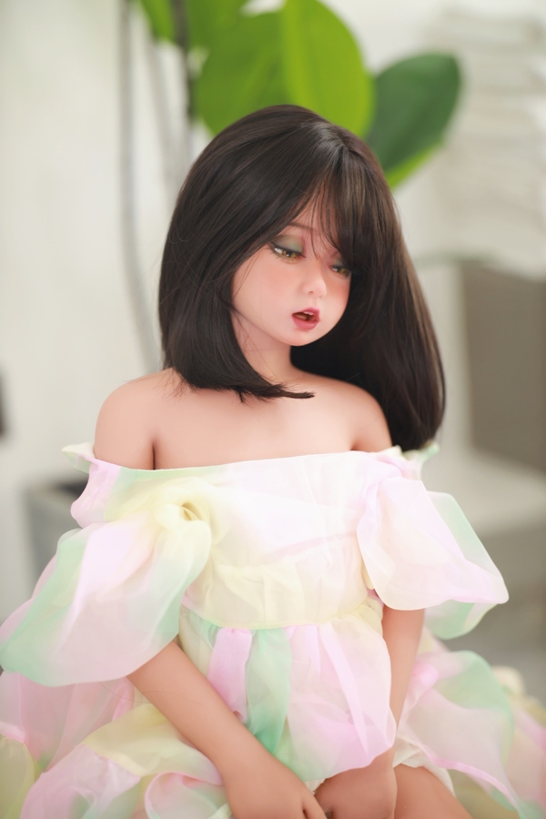 115cm AA TPE Thin Lips Black Amber Eyes Realistic Sex Doll Detail View 1