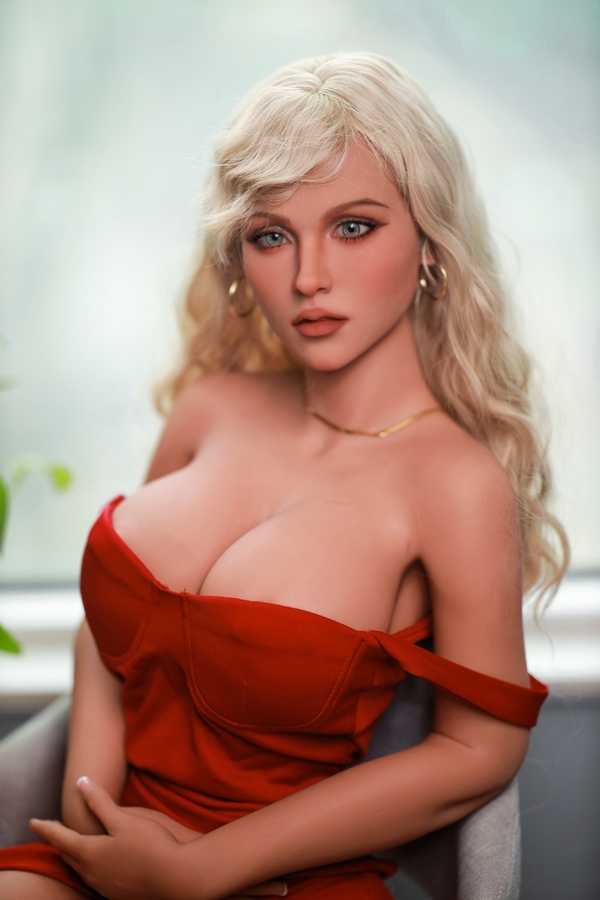 160cm C Cup TPE Blonde Thin Lips Voluptuous Sex Doll Gallery 5