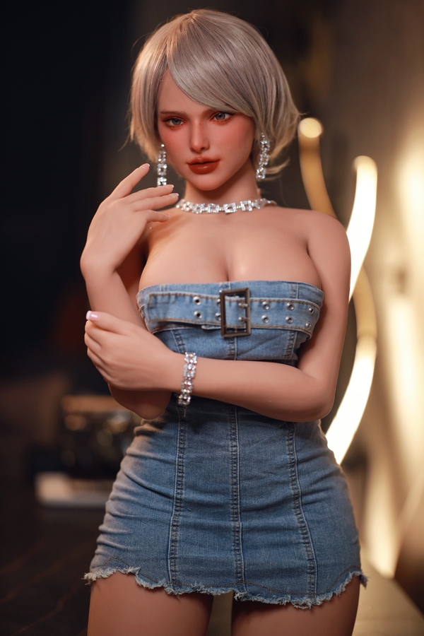 163cm E Cup TPE Blonde Petite Breasts Amber Eyes American Sex Doll Gallery 3