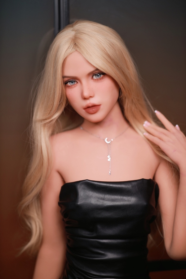157cm A Cup TPE Blonde Petite Breasts Realistic Sex Doll Gallery 4