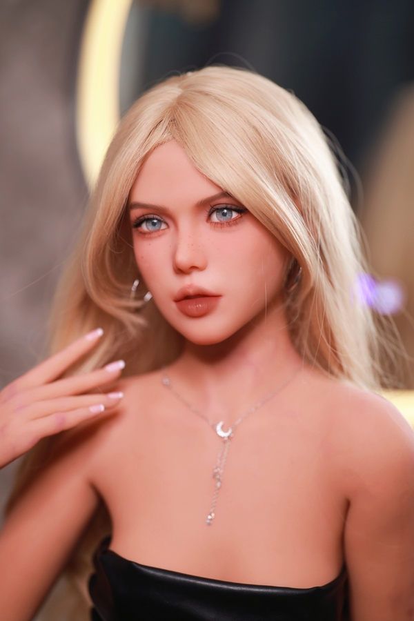 157cm A Cup TPE Amber Eyes Petite Breasts Blonde Realistic Sex Doll Gallery 9