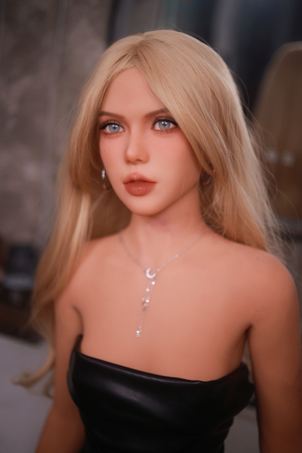 157cm A Cup TPE Blonde Petite Breasts Realistic Sex Doll Detail View 3
