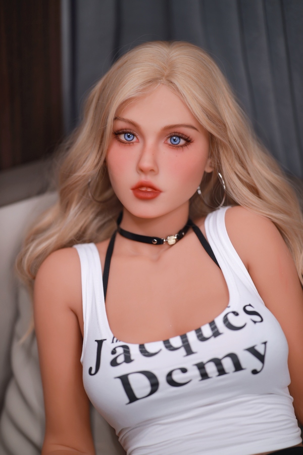 159cm B Cup TPE Petite Breasts Blonde European Sex Doll Detail View 14