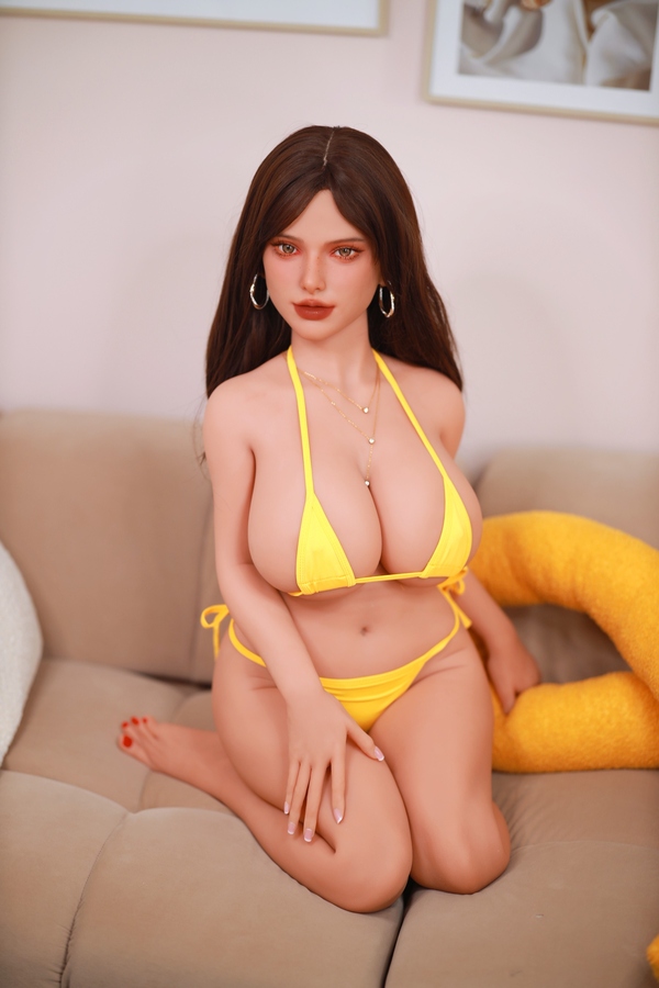 127cm H Cup TPE Amber Eyes Small Breasts Thin Lips Big Booty Sex Doll Gallery 6