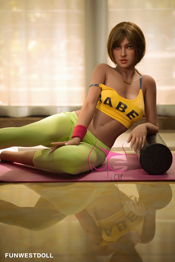 165cm C Cup TPE Amber Eyes Black Full Lips Sex Doll Detail View 10