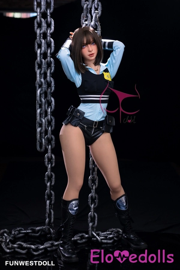 157cm TPE drobná brunetka s tenkými rty a košíčky o velikosti C, galerie 7