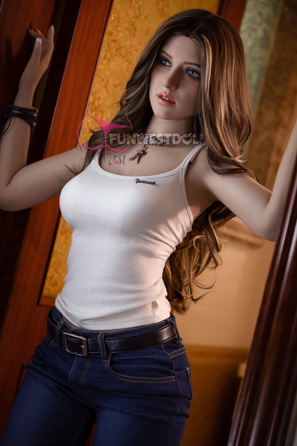 159cm A Cup TPE Petite Breasts Full Lips Amber Eyes Sex Doll Detail View 3