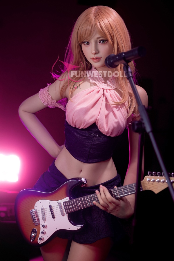 d47069 02 doll
