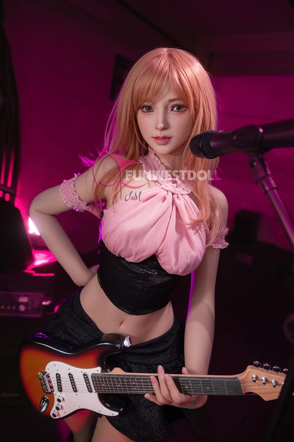 d47069 03 doll