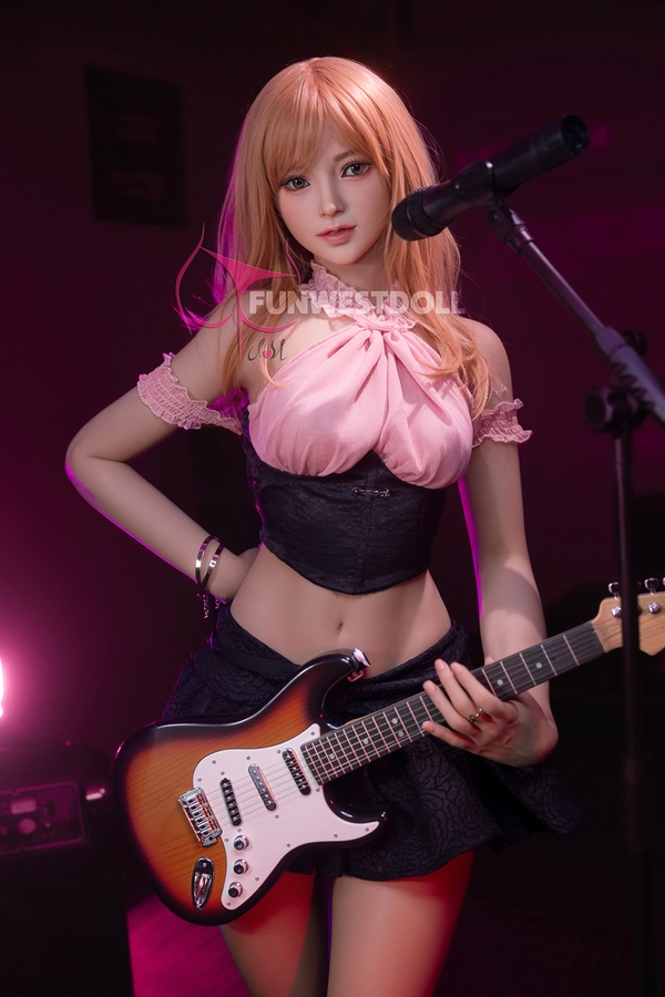 d47069 05 doll