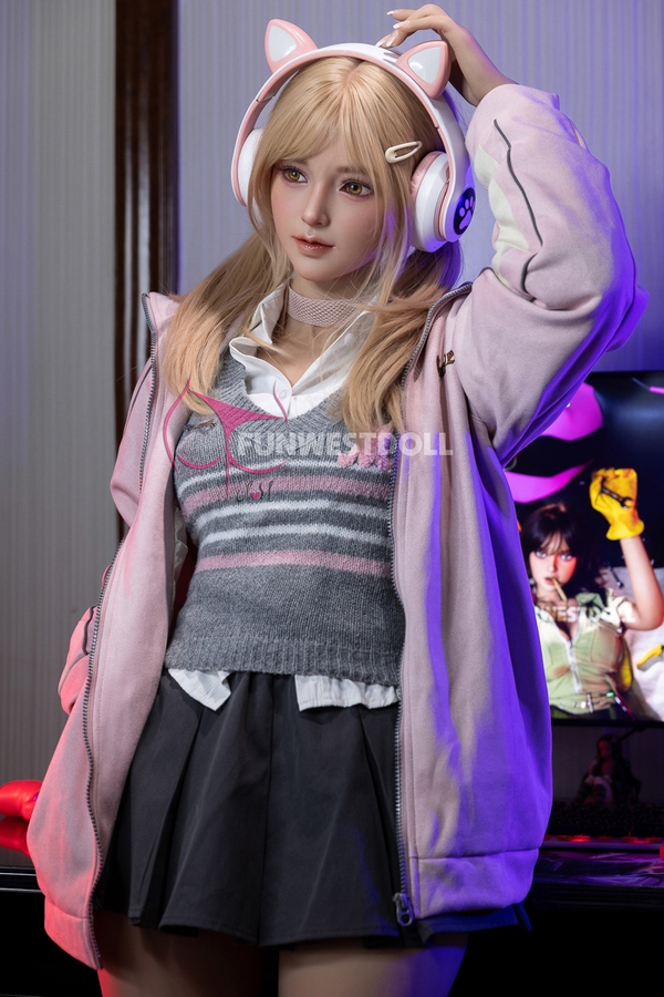 159cm A Cup TPE Gray Eyes Petite Breasts Sex Doll Gallery 7