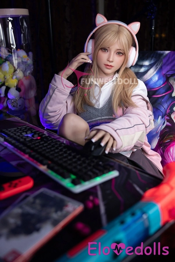 159cm A Cup TPE Gray Eyes Thin Lips Blonde Sex Doll Detail View 10