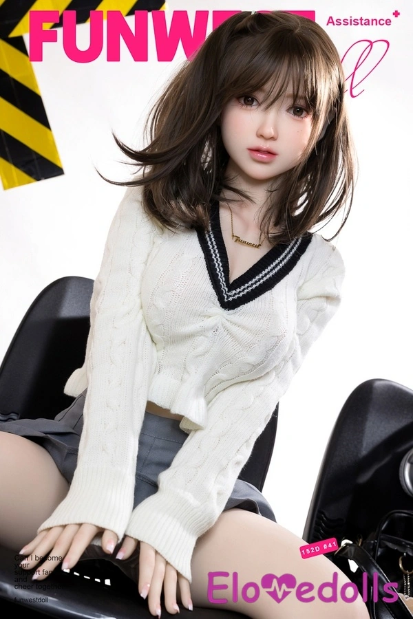 152cm D Cup TPE Gray Eyes Thin Lips Petite Sex Doll Detail View 4