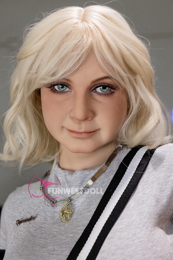 140cm G Cup TPE Petite Breasts Blonde Athletic Sex Doll Detail View 14