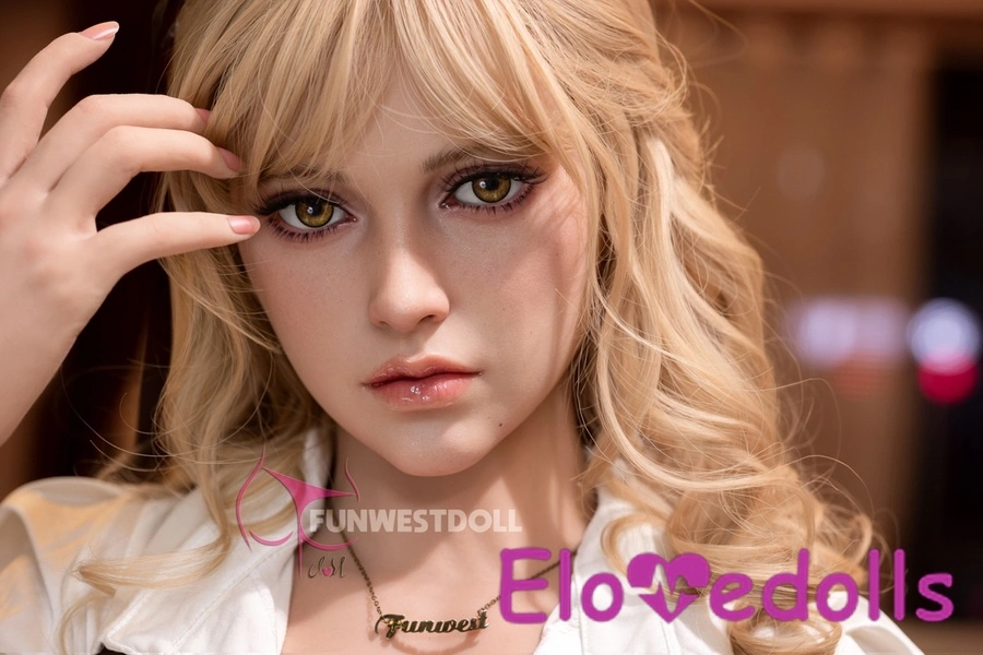 Galeri Boneka Seks Pirang TPE Payudara Sedang C Cup 157cm Bibir Mengkilap 5