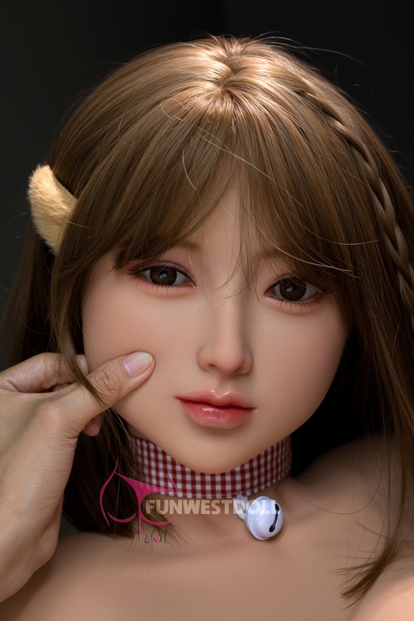 152cm D Cup TPE Amber Eyes Thin Lips Small Breasts Lifelike Sex Doll Detail View 9