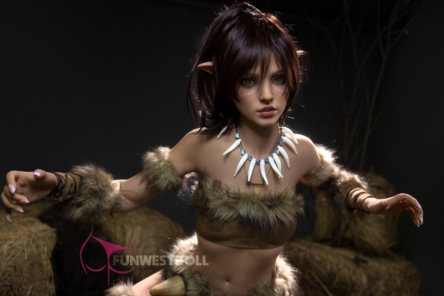 159cm A Cup TPE Amber Eyes Voluptuous Brunette Sex Doll Detail View 2