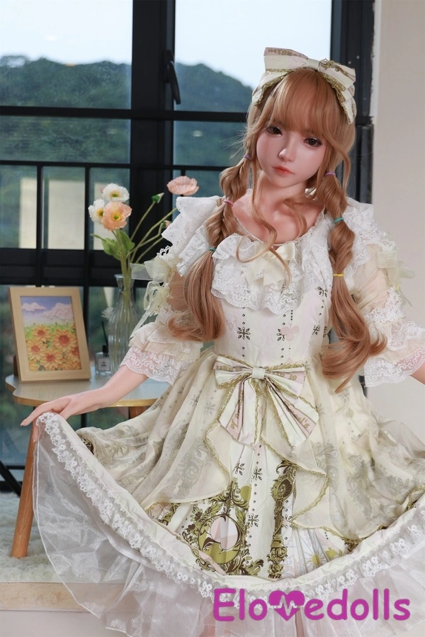 145 सेमी डी कप सिलिकॉन पेटिट पतले होंठ ग्रे आंखें मिनी सेक्स डॉल गैलरी 8