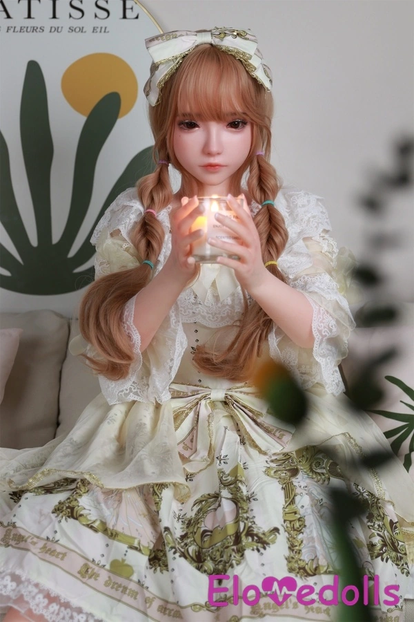 145 सेमी डी कप सिलिकॉन छोटे स्तन सुनहरे भूरे आंखों वाली मिनी सेक्स डॉल विस्तृत दृश्य 9