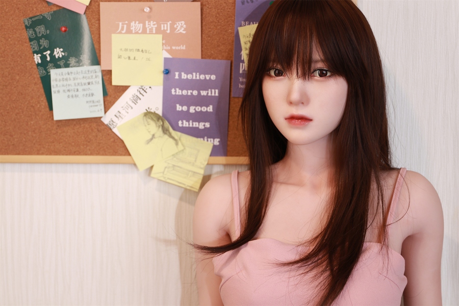 158cm B Cup Silicone Thin Lips Black Amber Eyes Japanese Sex Doll Detail View 3