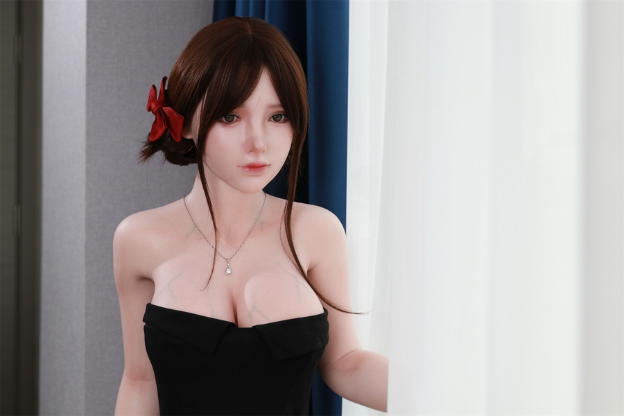 158cm B Cup Silicone Petite Thin Lips Amber Eyes Chinese Sex Doll Gallery 7