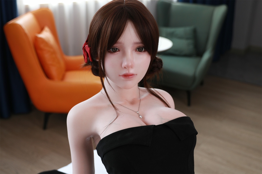 158cm B Cup Silicone Brunette Petite Amber Eyes Chinese Sex Doll Detail View 6