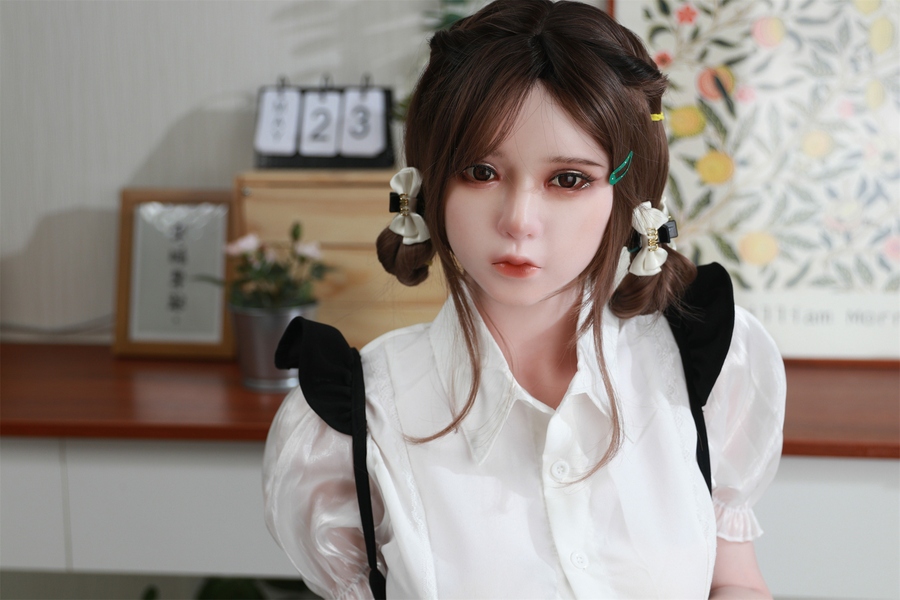 158cm B Cup Silicone Thin Lips Small Breasts White Lifelike Sex Doll Gallery 3