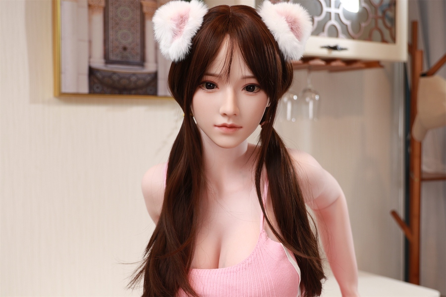 158cm B Cup Silicone Petite Breasts Brunette Amber Eyes Realistic Sex Doll Gallery 2