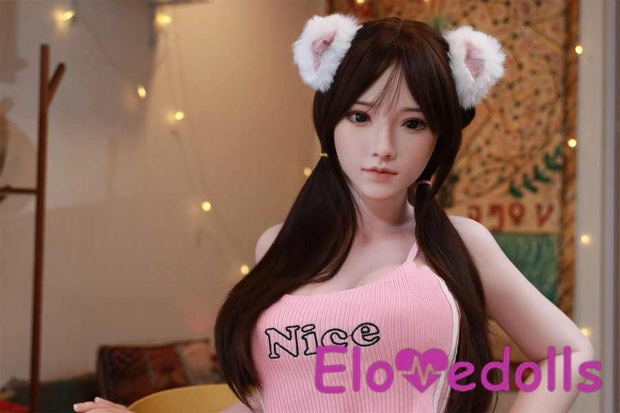 ตุ๊กตาเซ็กส์ซิลิโคน คัพ B ขนาด 158 ซม. ริมฝีปากบาง หน้าอกเล็ก ตาสีเหลืองอำพัน แกลเลอรี 5