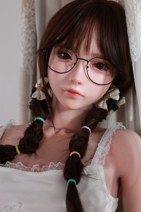 158cm B Cup Silicone Gray Eyes Petite Brunette Lifelike Sex Doll Gallery 7