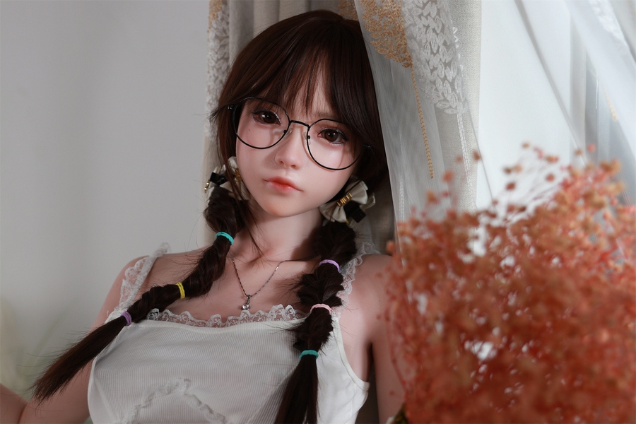 158cm B Cup Silicone Thin Lips Petite Brunette Lifelike Sex Doll Gallery 8