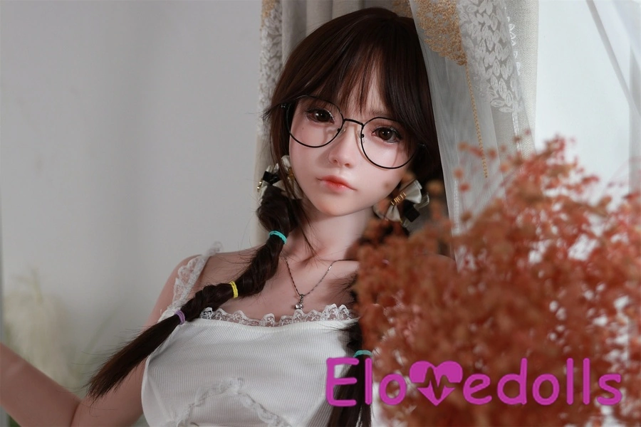 دمية جنسية واقعية صغيرة الحجم من السيليكون بمقاس B بطول 158 سم، ذات شفاه رفيعة، سمراء، معرض 9