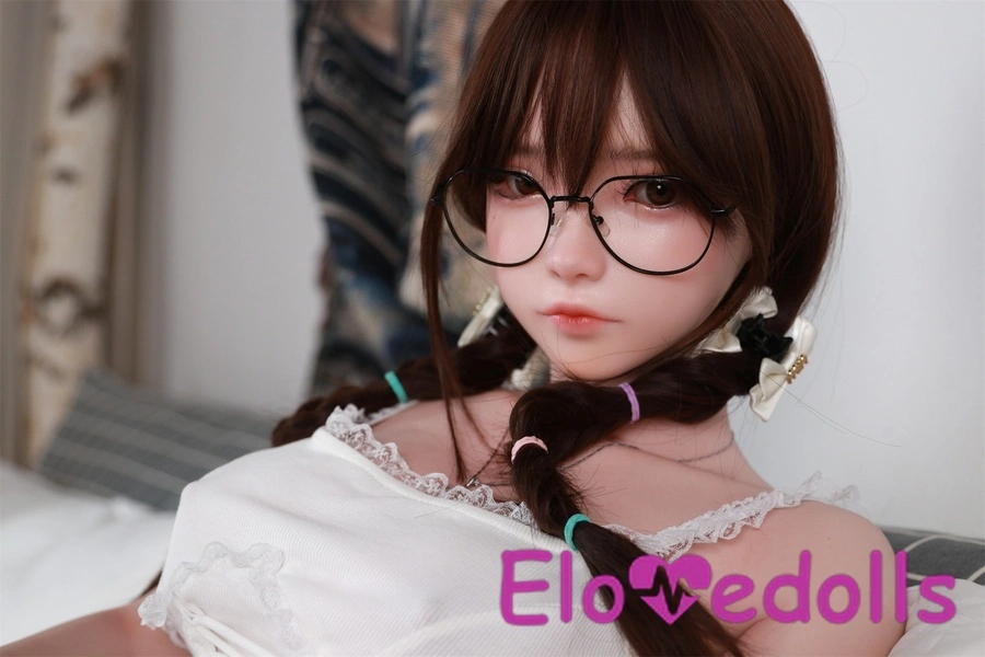 دمية جنسية واقعية من السيليكون بحجم B ومقاس 158 سم وعيون رمادية صغيرة وشفتين رفيعتين، عرض التفاصيل 4