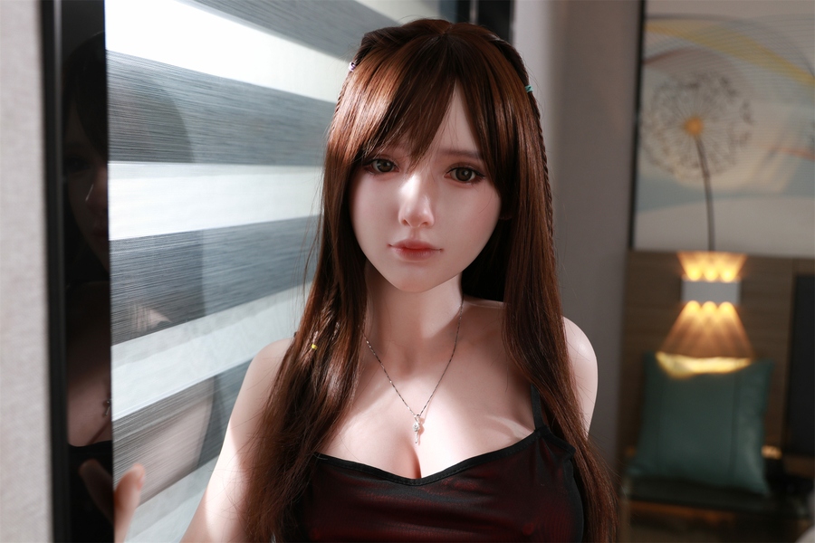 161cm F Cup Silicone Amber Eyes Thin Lips Black Real Doll Detail View 2