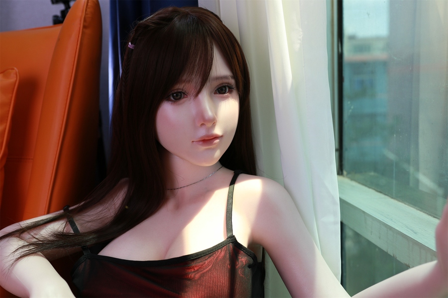 161cm F Cup Silicone Petite Breasts Amber Eyes Thin Lips Real Doll Detail View 3