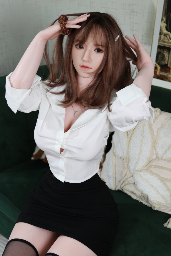 161cm F Cup Silicone Petite Breasts Gray Eyes Thin Lips Real Doll Gallery 3