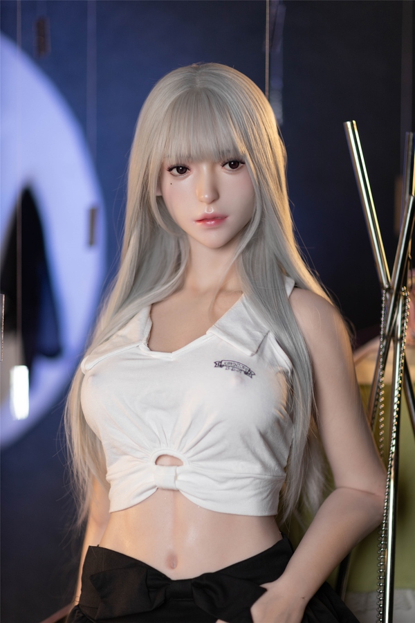 165cm C Cup Silicone White Gray Eyes Petite European Sex Doll Detail View 3