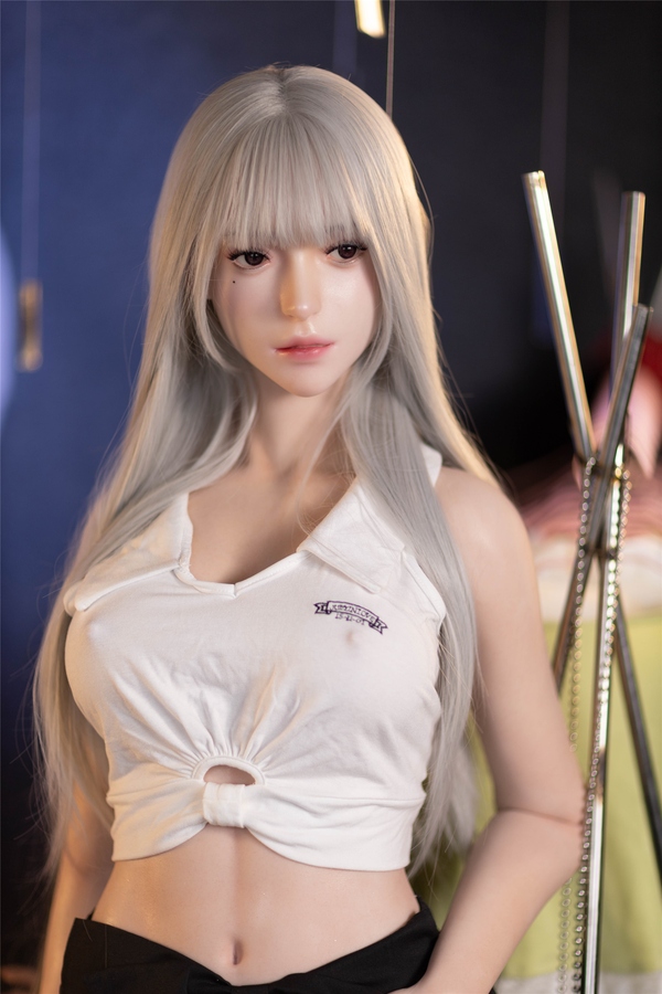 165cm C Cup Silicone Petite White Thin Lips European Sex Doll Detail View 10